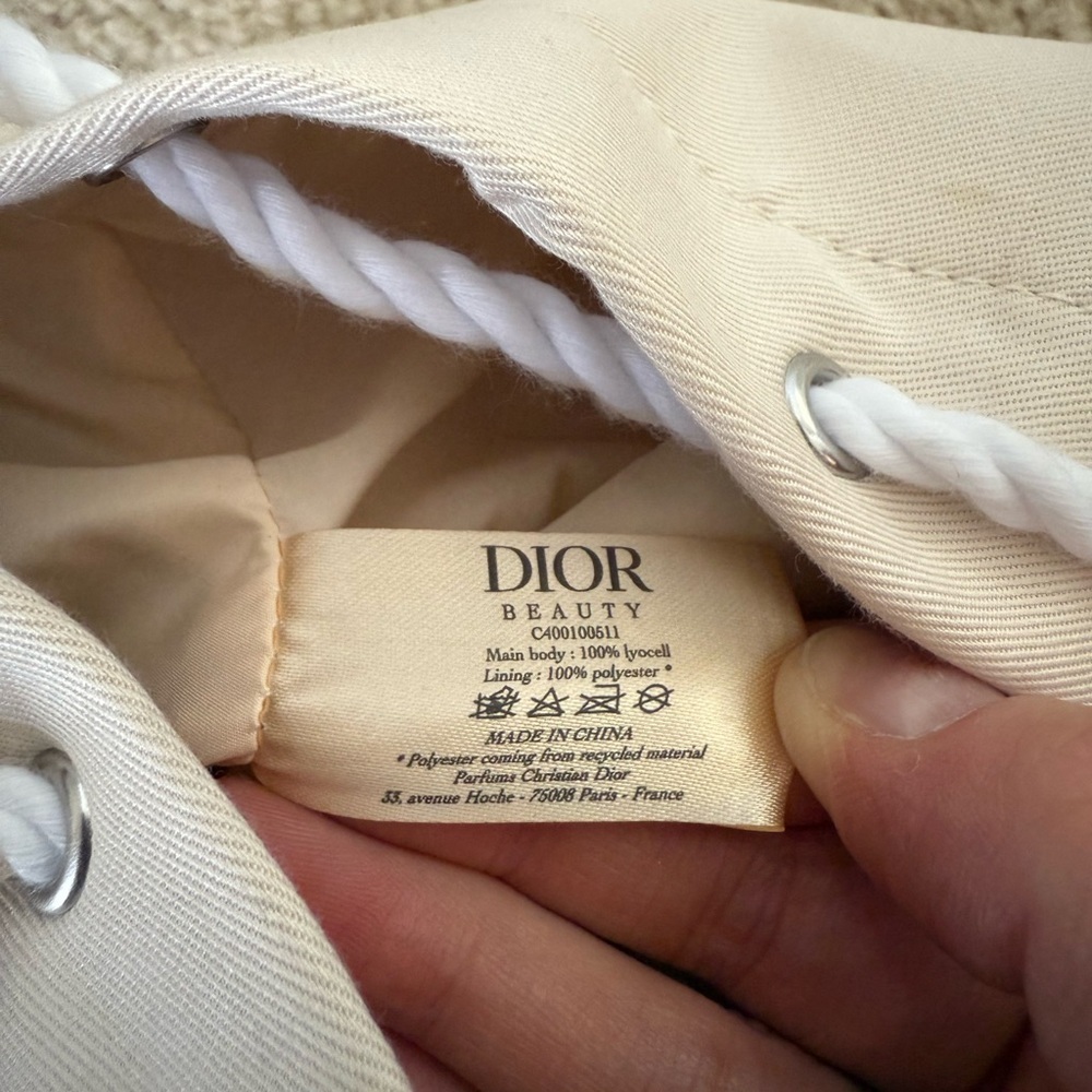 Christian Dior Cream and White Drawstring Bucket Trousse Pouch Cosmetic Bag - Picture 15 of 15